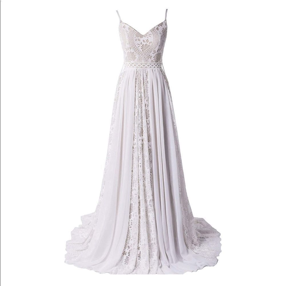 Bohemian Lace Wedding Dress Spaghetti Strap Size 4 NWT